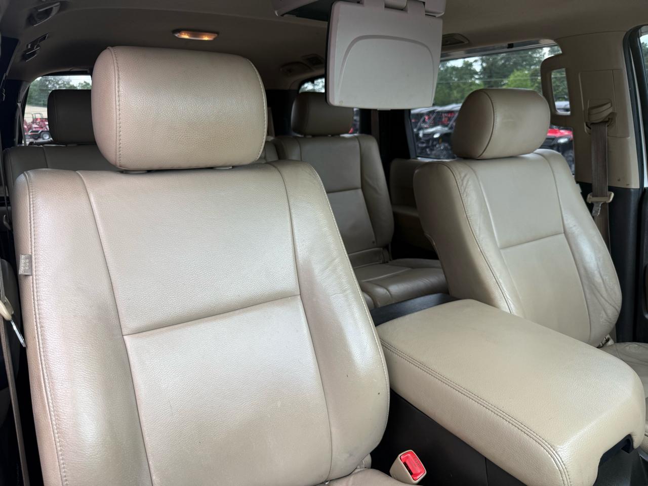 Toyota Sequoia  2011