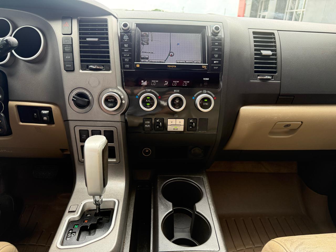 Toyota Sequoia  2011