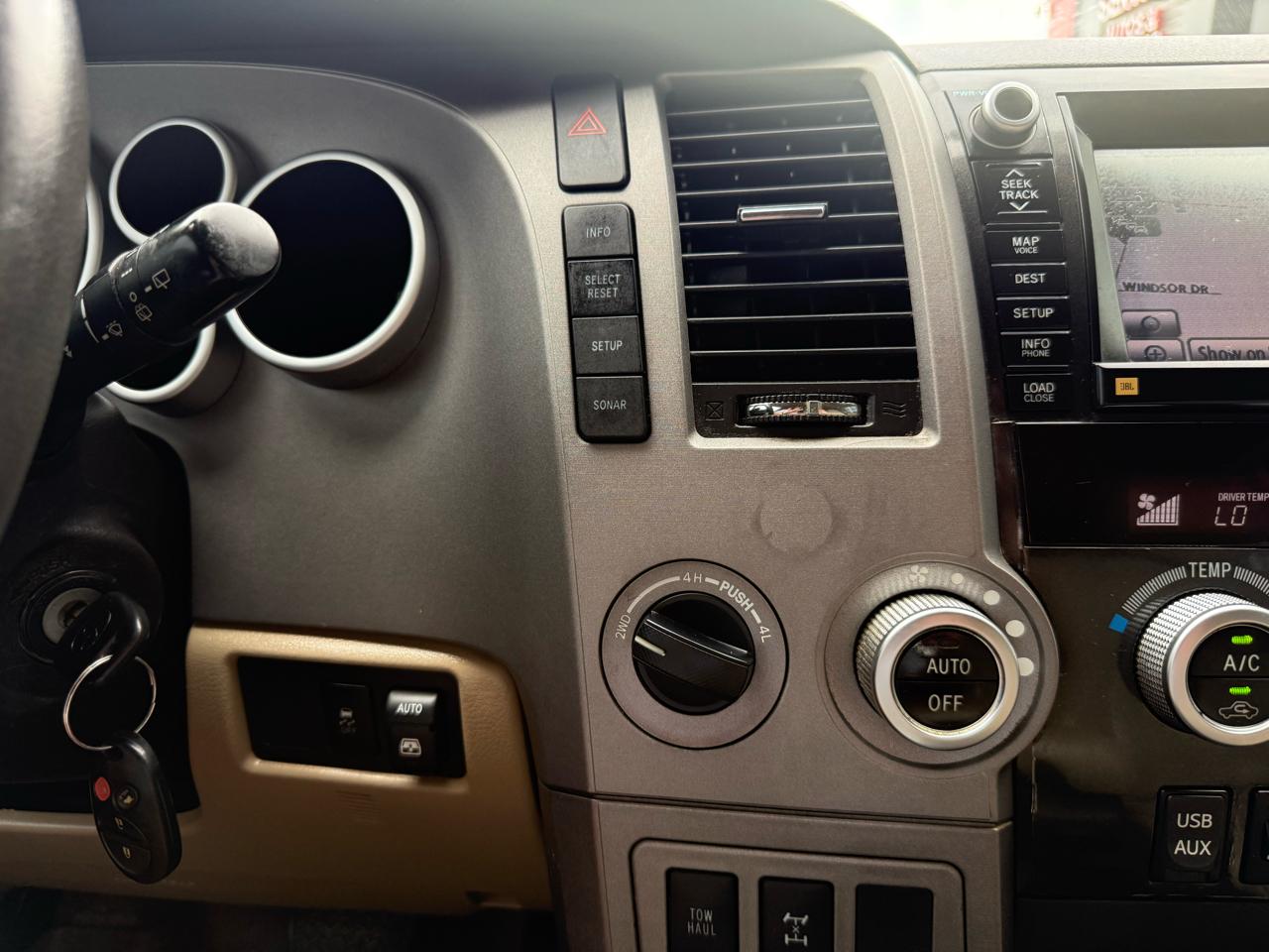 Toyota Sequoia  2011