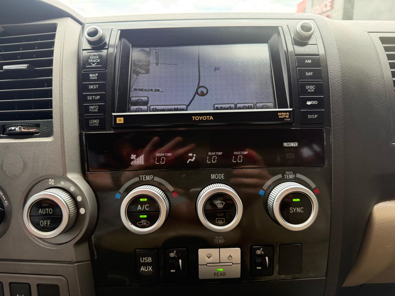 Toyota Sequoia  2011