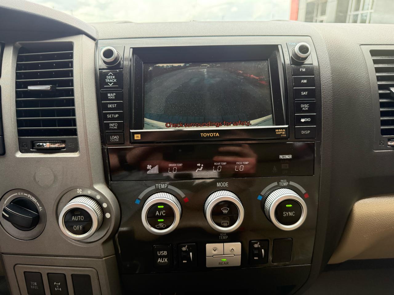 Toyota Sequoia  2011