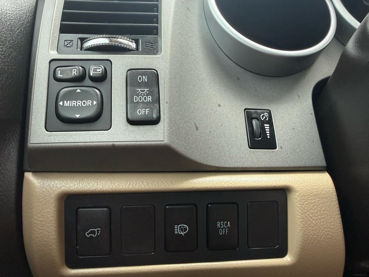 Toyota Sequoia  2011