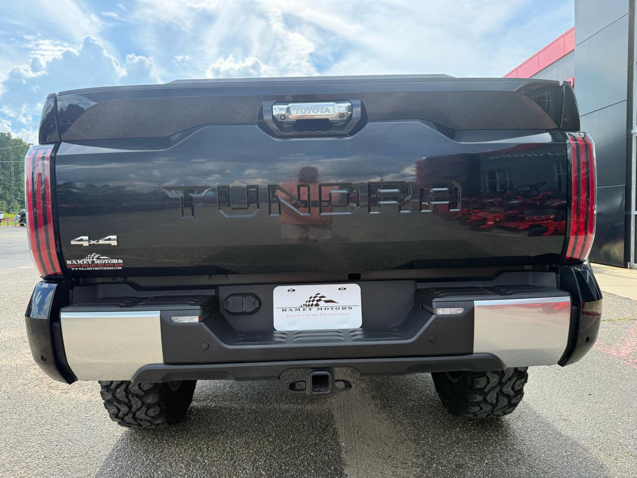 Toyota Tundra 4WD  2022