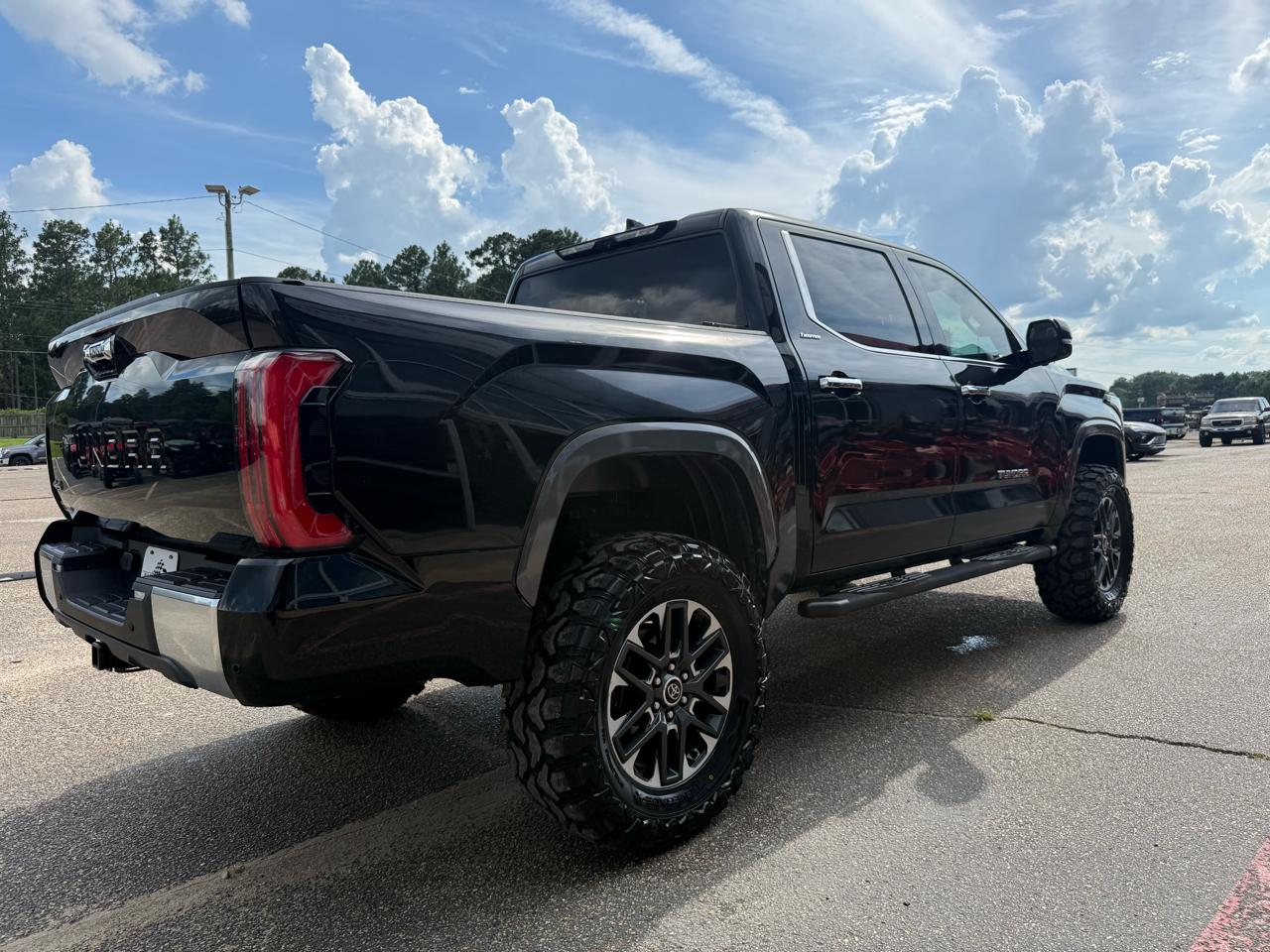Toyota Tundra 4WD  2022