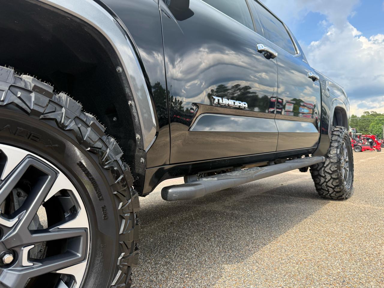 Toyota Tundra 4WD  2022