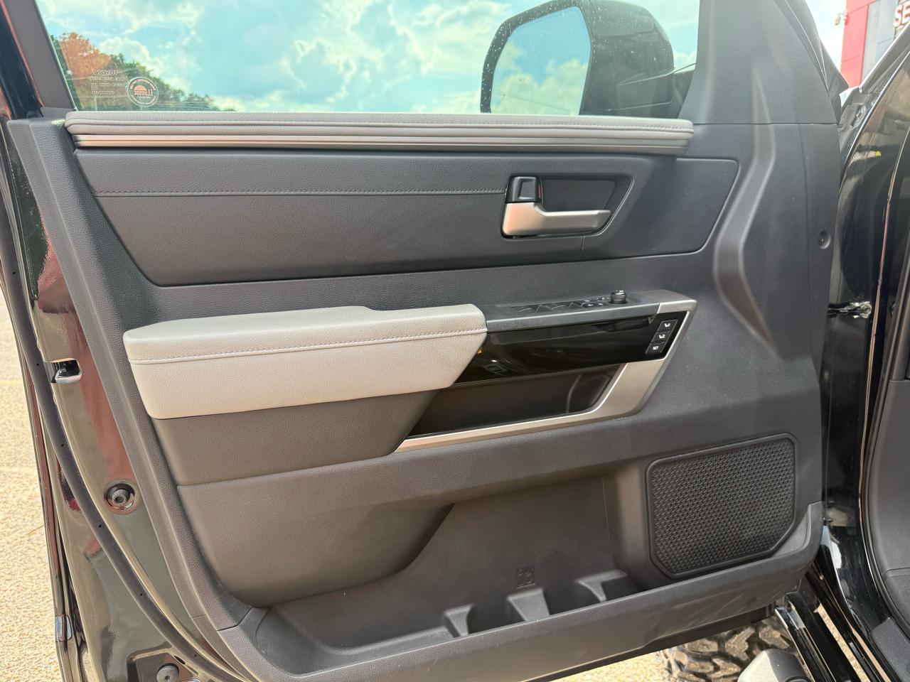 Toyota Tundra 4WD  2022