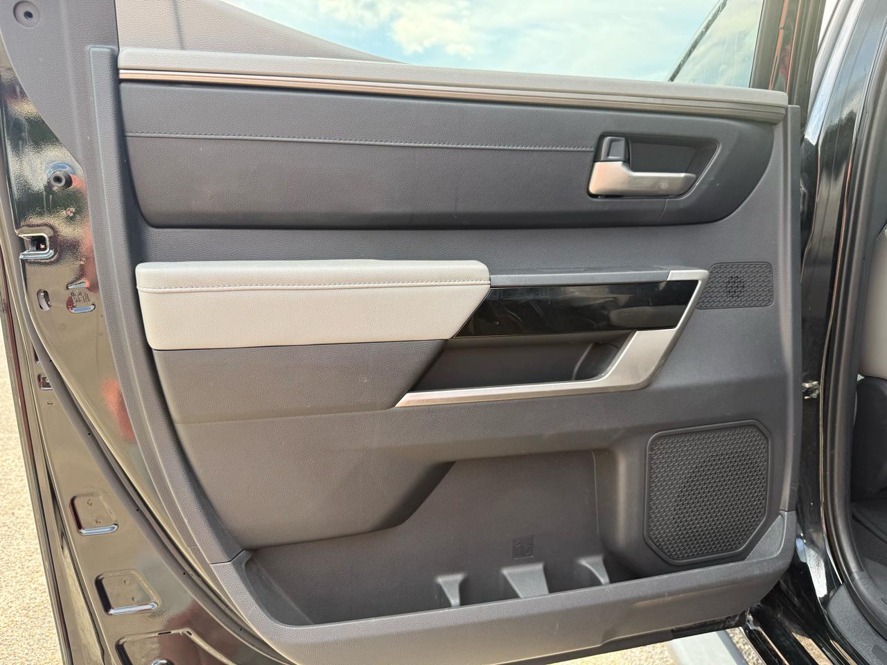 Toyota Tundra 4WD  2022