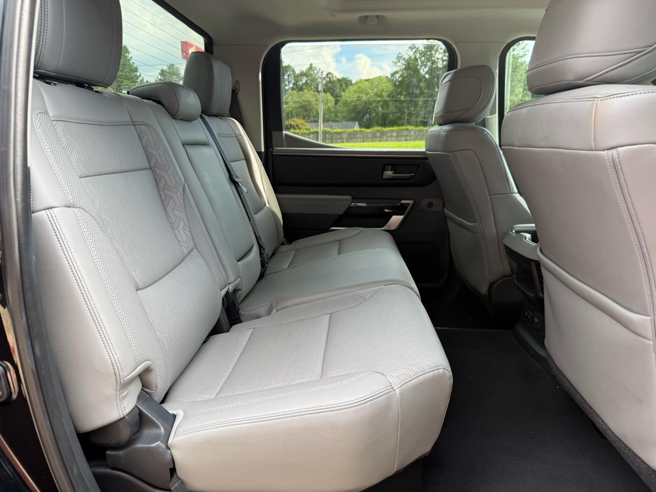Toyota Tundra 4WD  2022