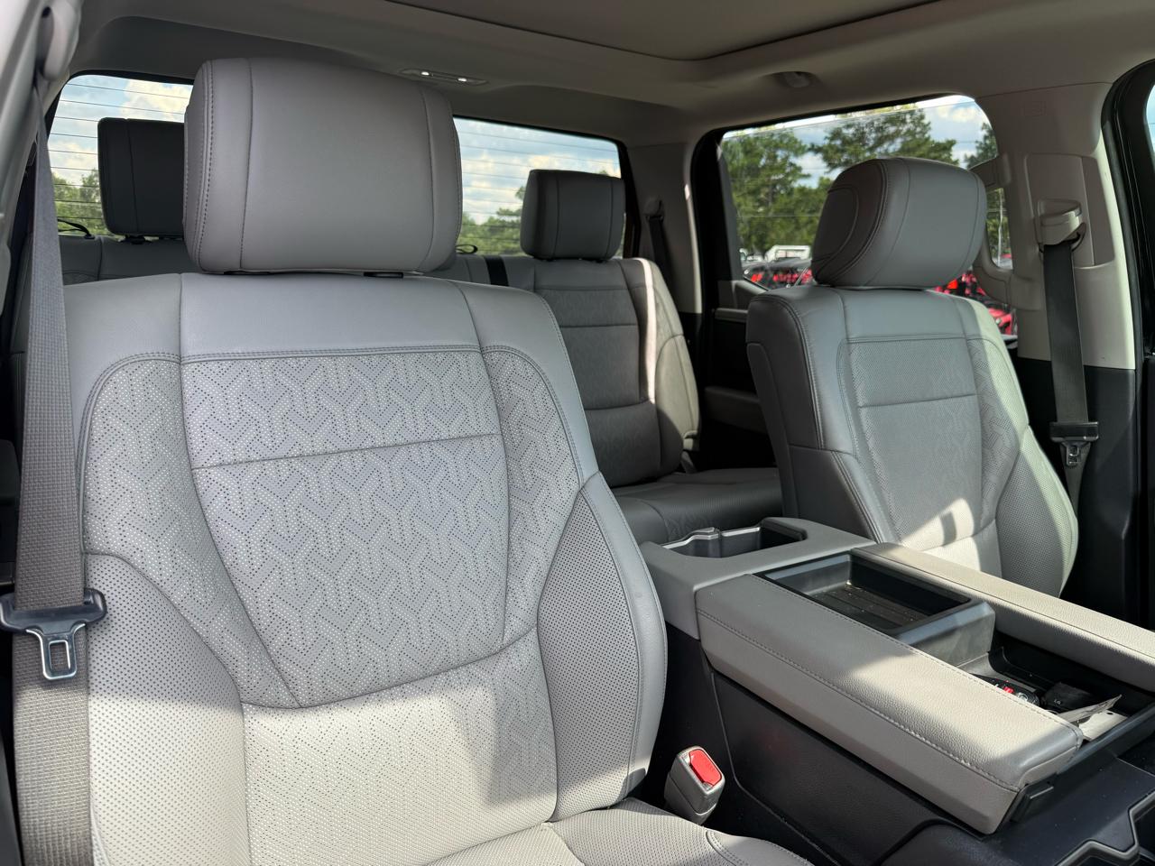 Toyota Tundra 4WD  2022