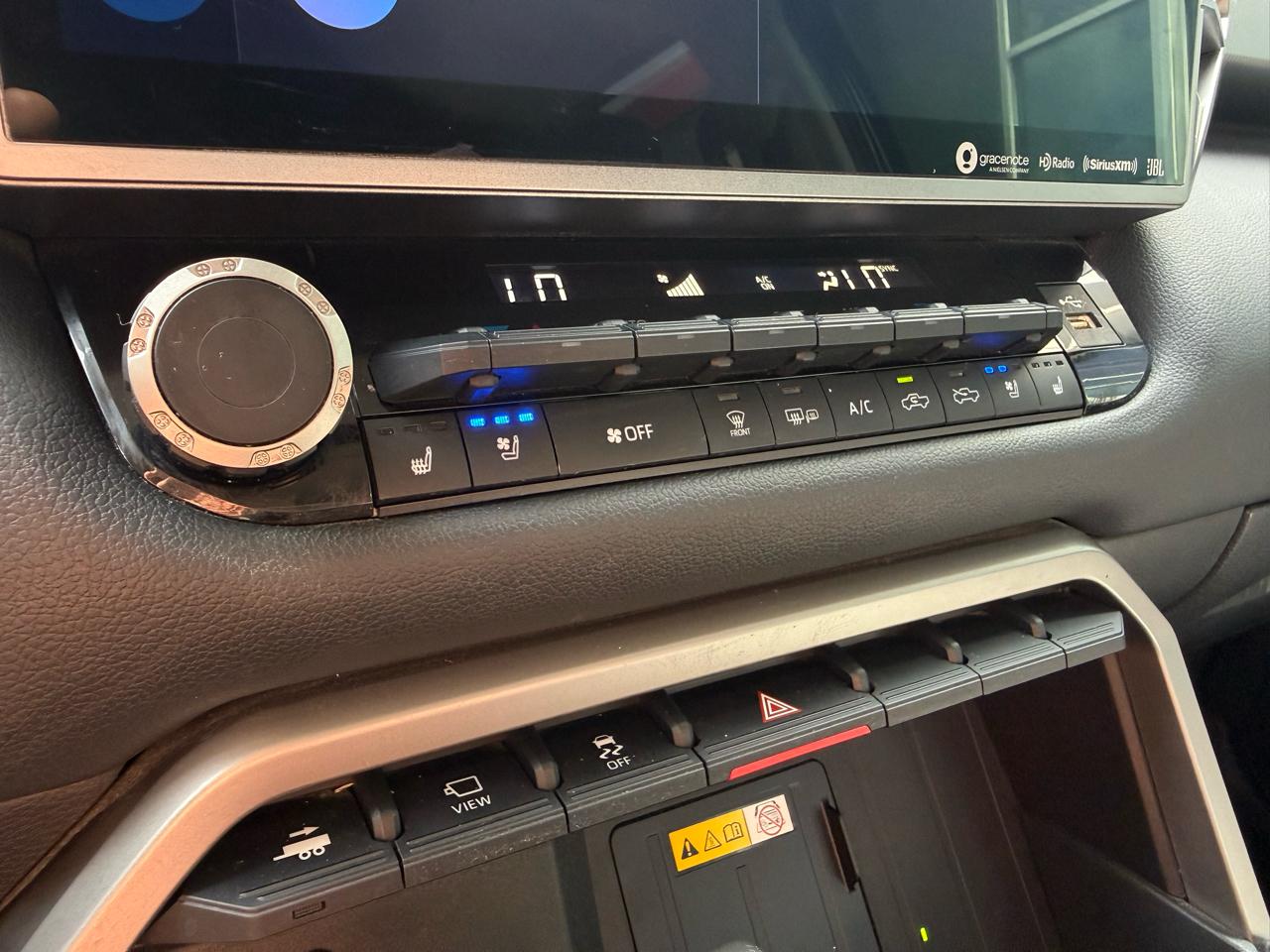 Toyota Tundra 4WD  2022