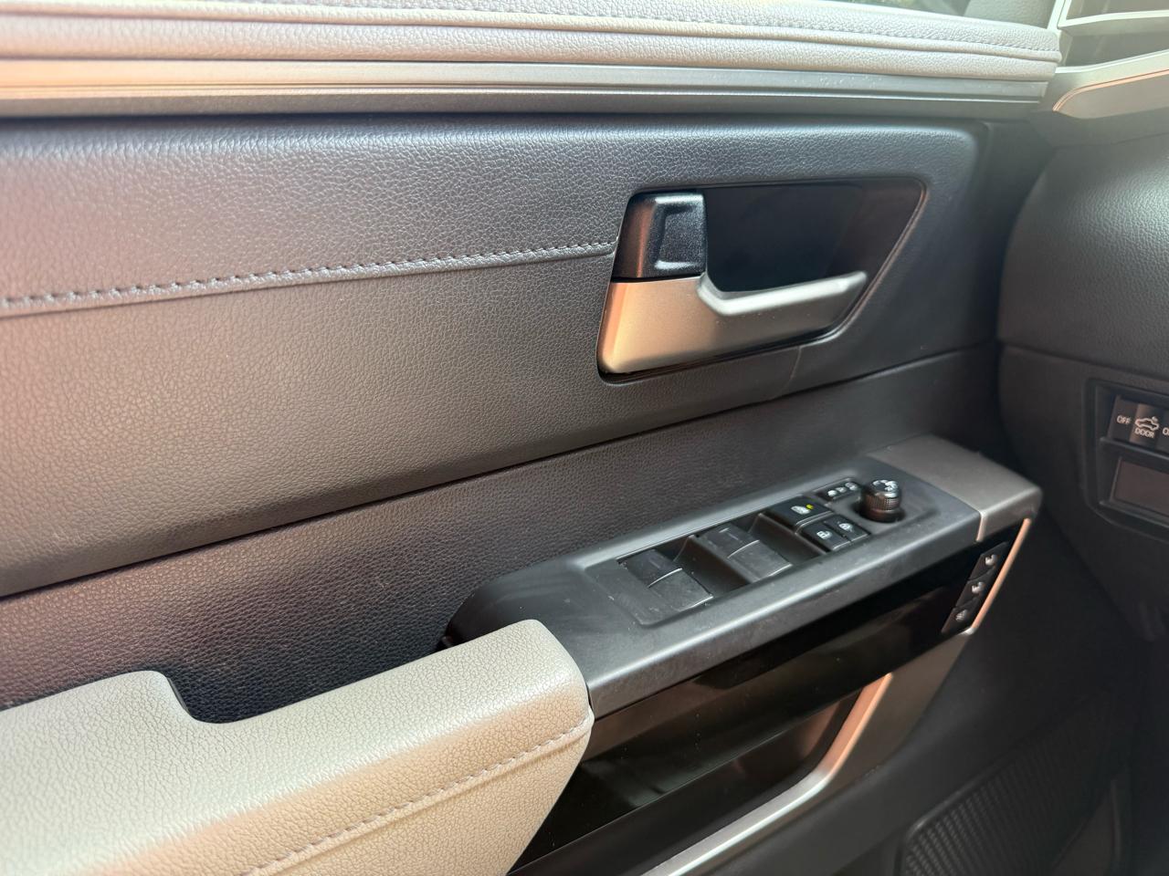 Toyota Tundra 4WD  2022