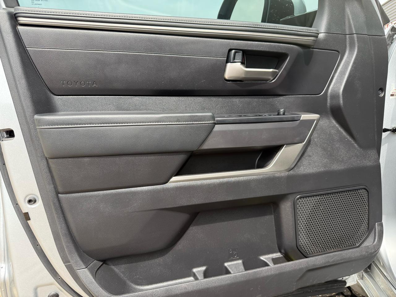Toyota Tundra 4WD  2023