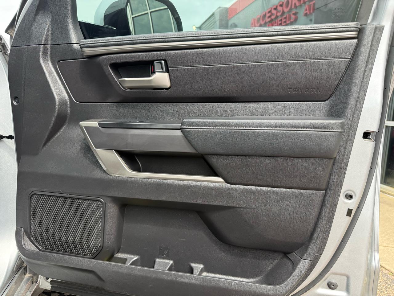 Toyota Tundra 4WD  2023