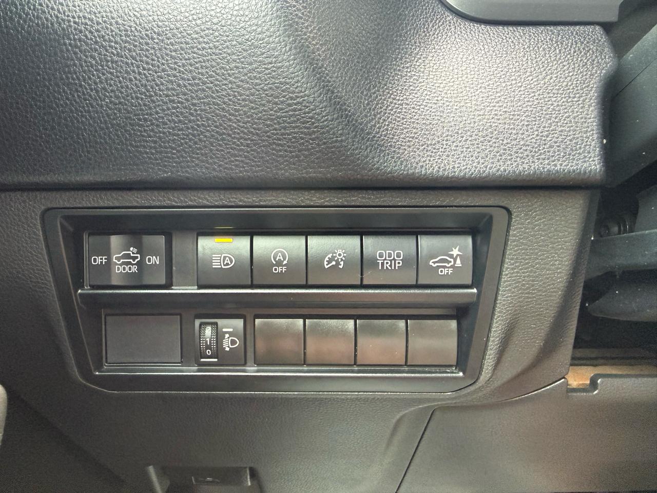 Toyota Tundra 4WD  2023