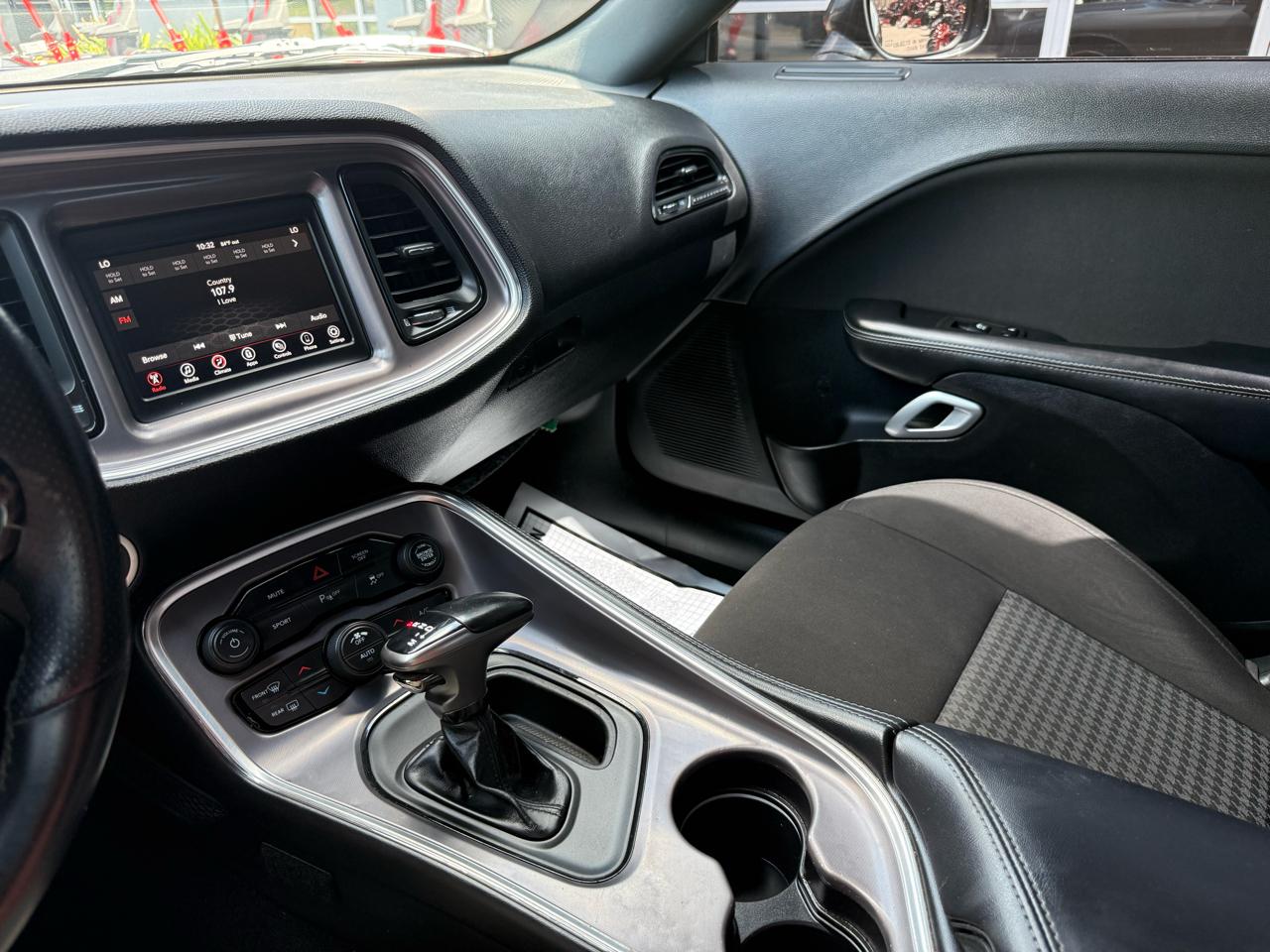 Dodge Challenger R/T RWD 2021