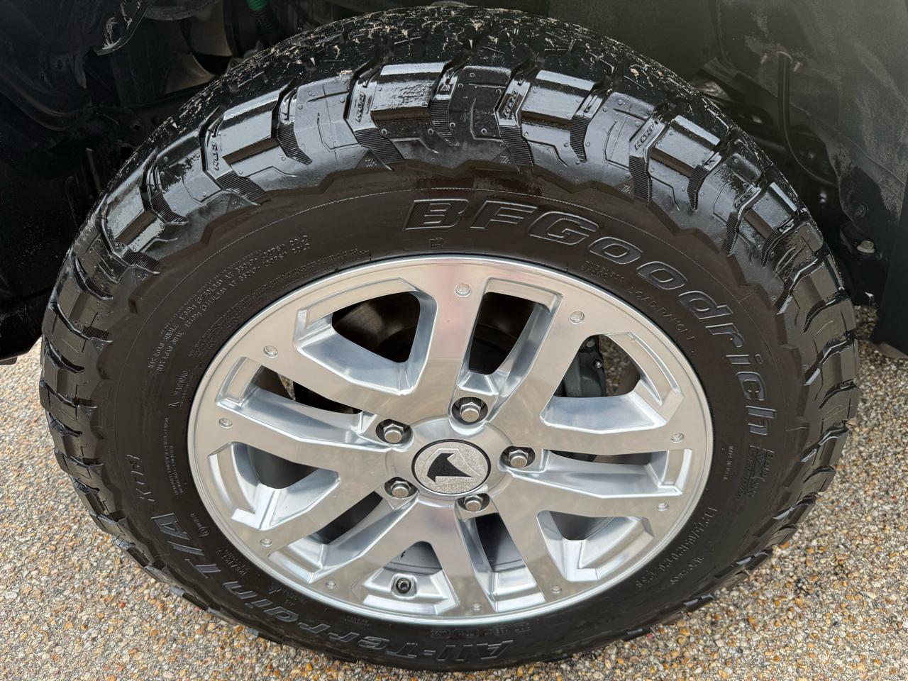 Toyota Tundra 4WD  2021