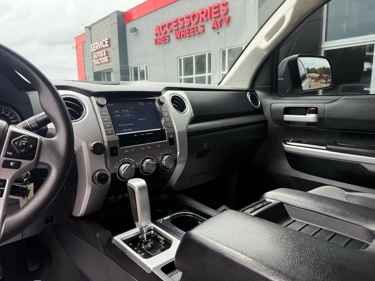 Toyota Tundra 4WD  2021