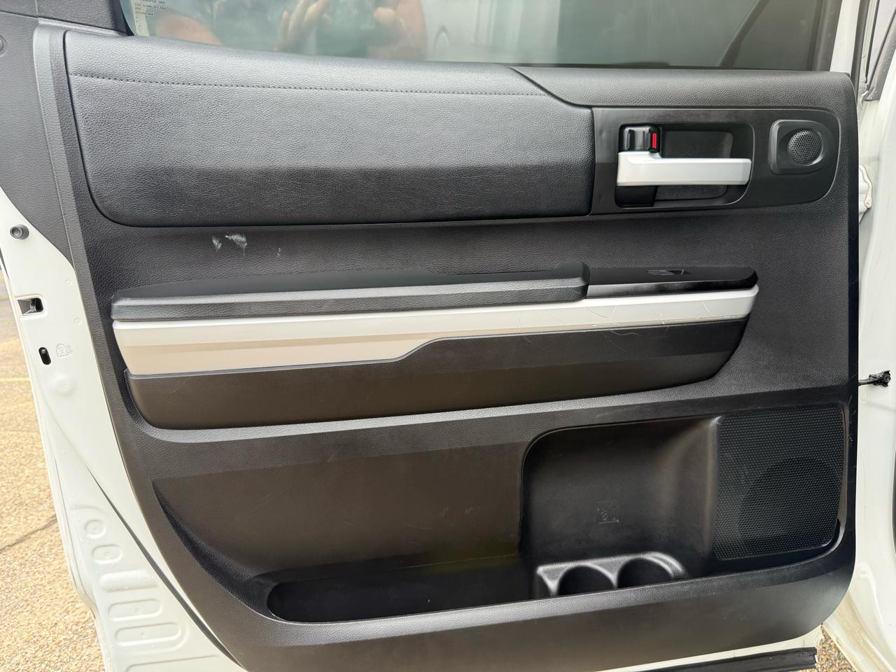 Toyota Tundra 4WD  2021