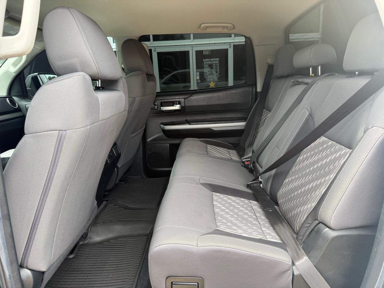 Toyota Tundra 4WD  2021