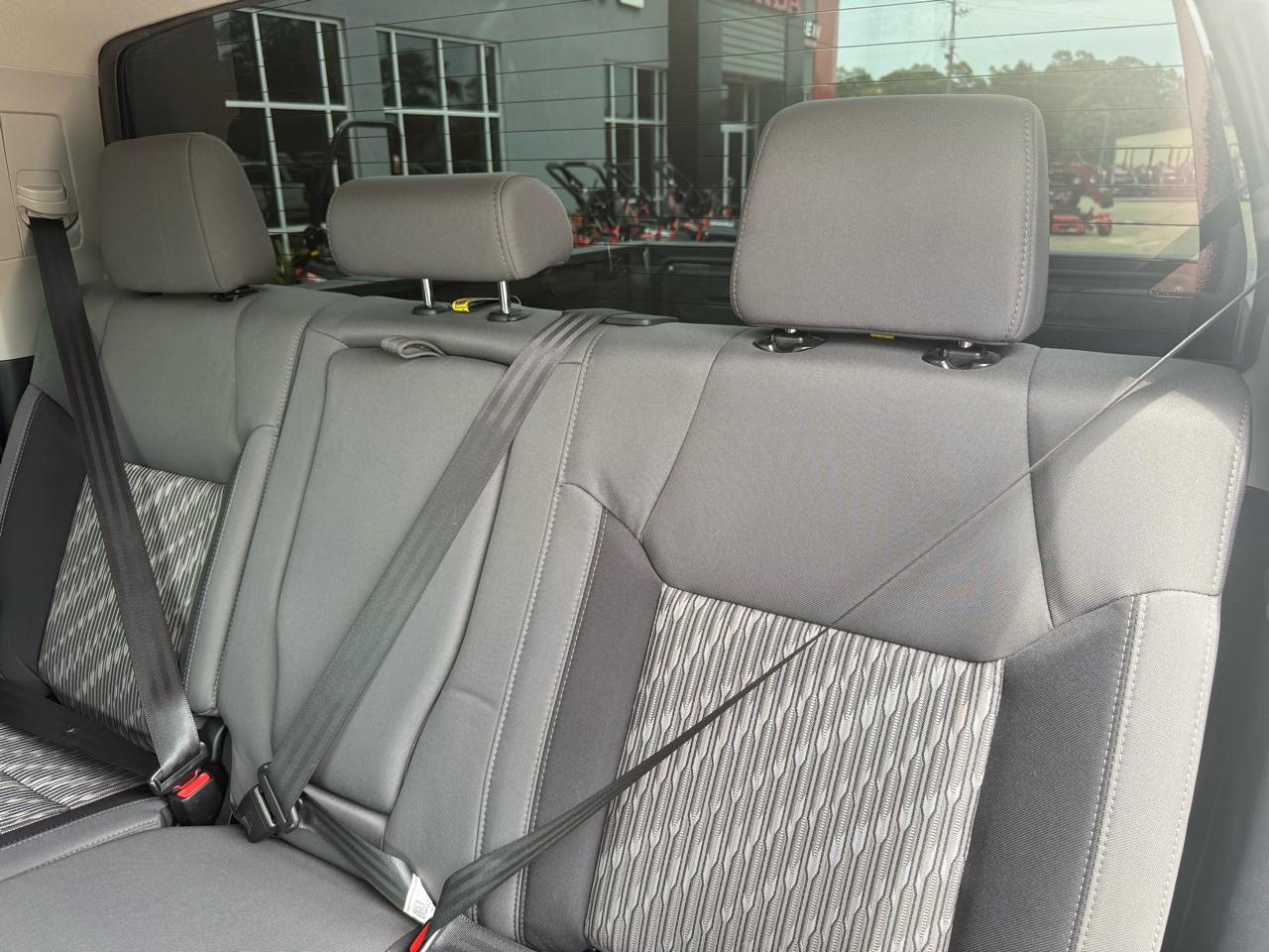 Toyota Tundra 4WD  2021
