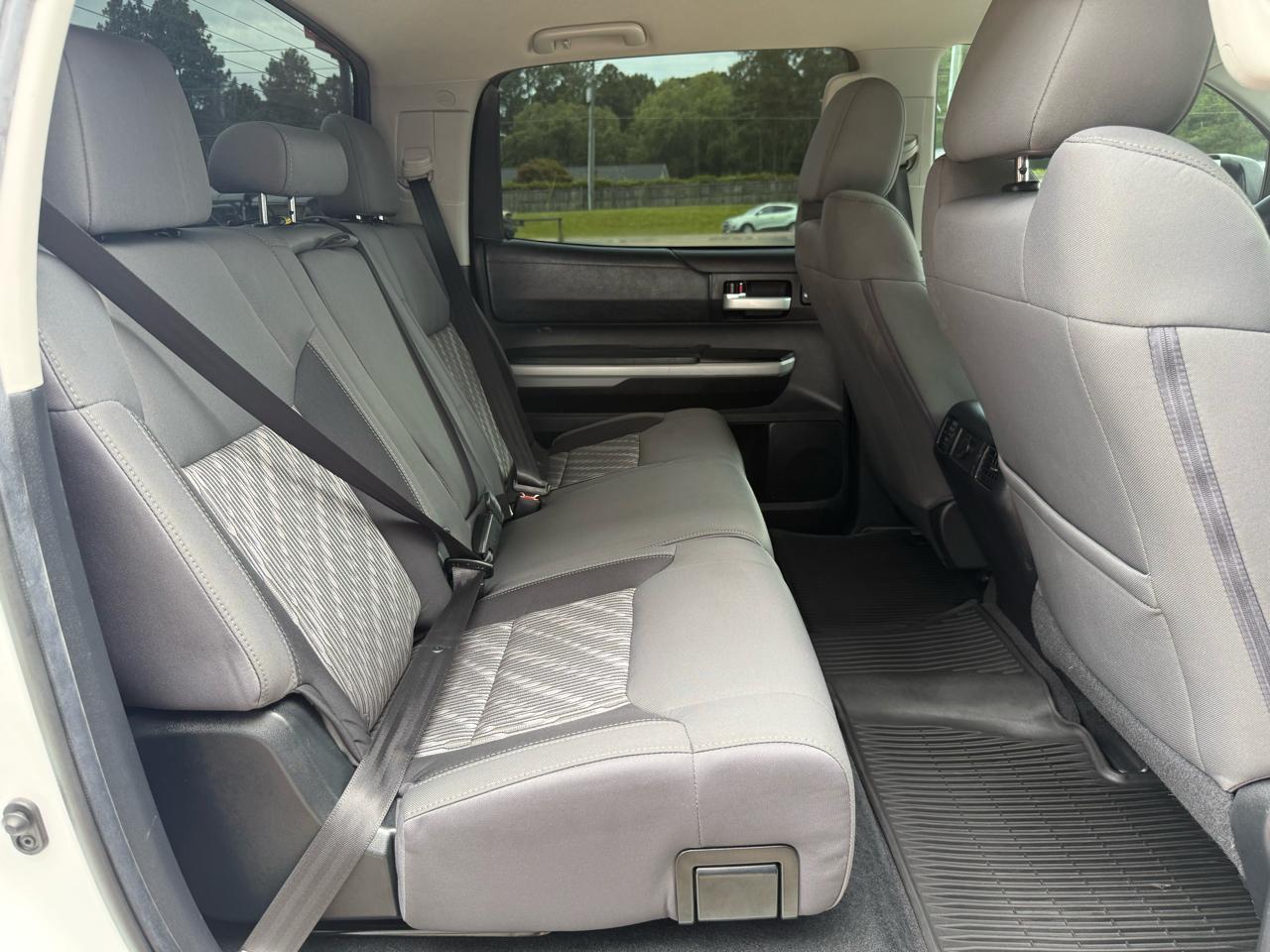 Toyota Tundra 4WD  2021