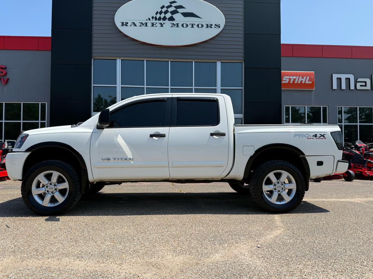 Nissan Titan  2010