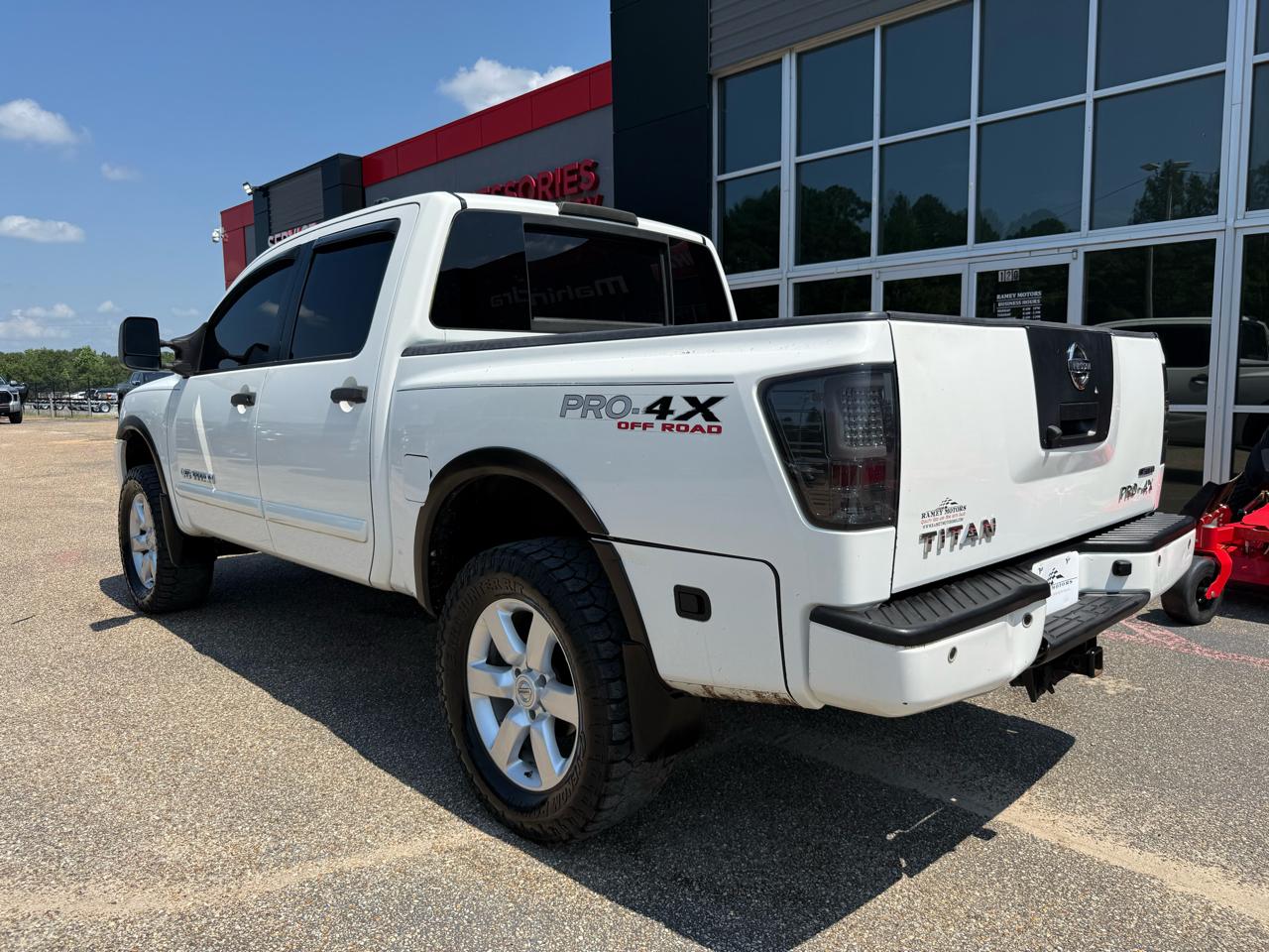 Nissan Titan  2010