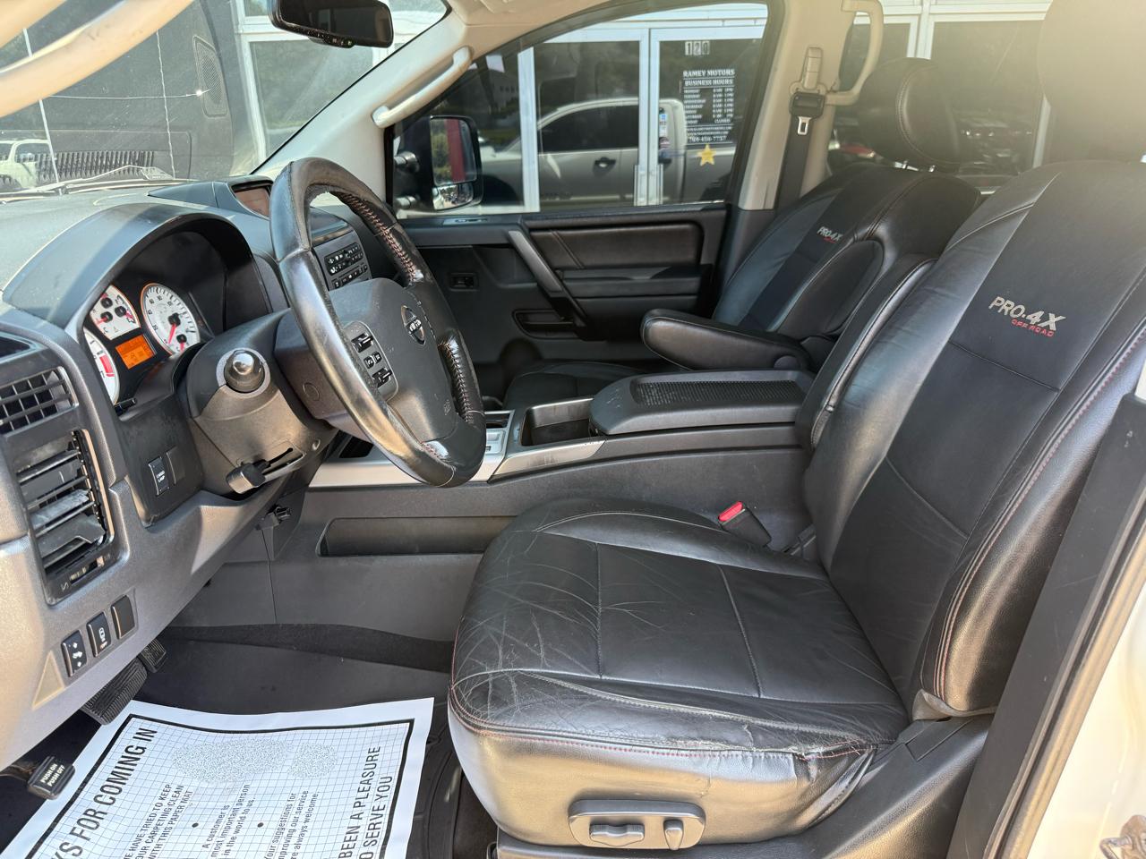 Nissan Titan  2010