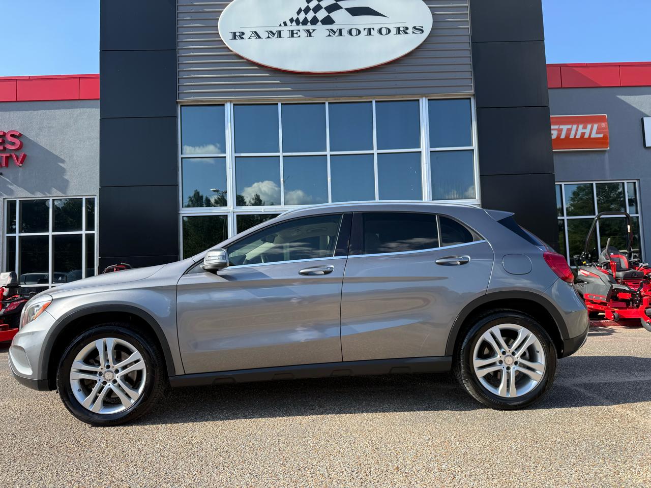 Mercedes-Benz GLA-Class  2015