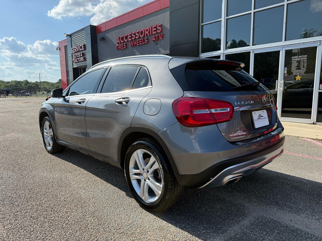 Mercedes-Benz GLA-Class  2015