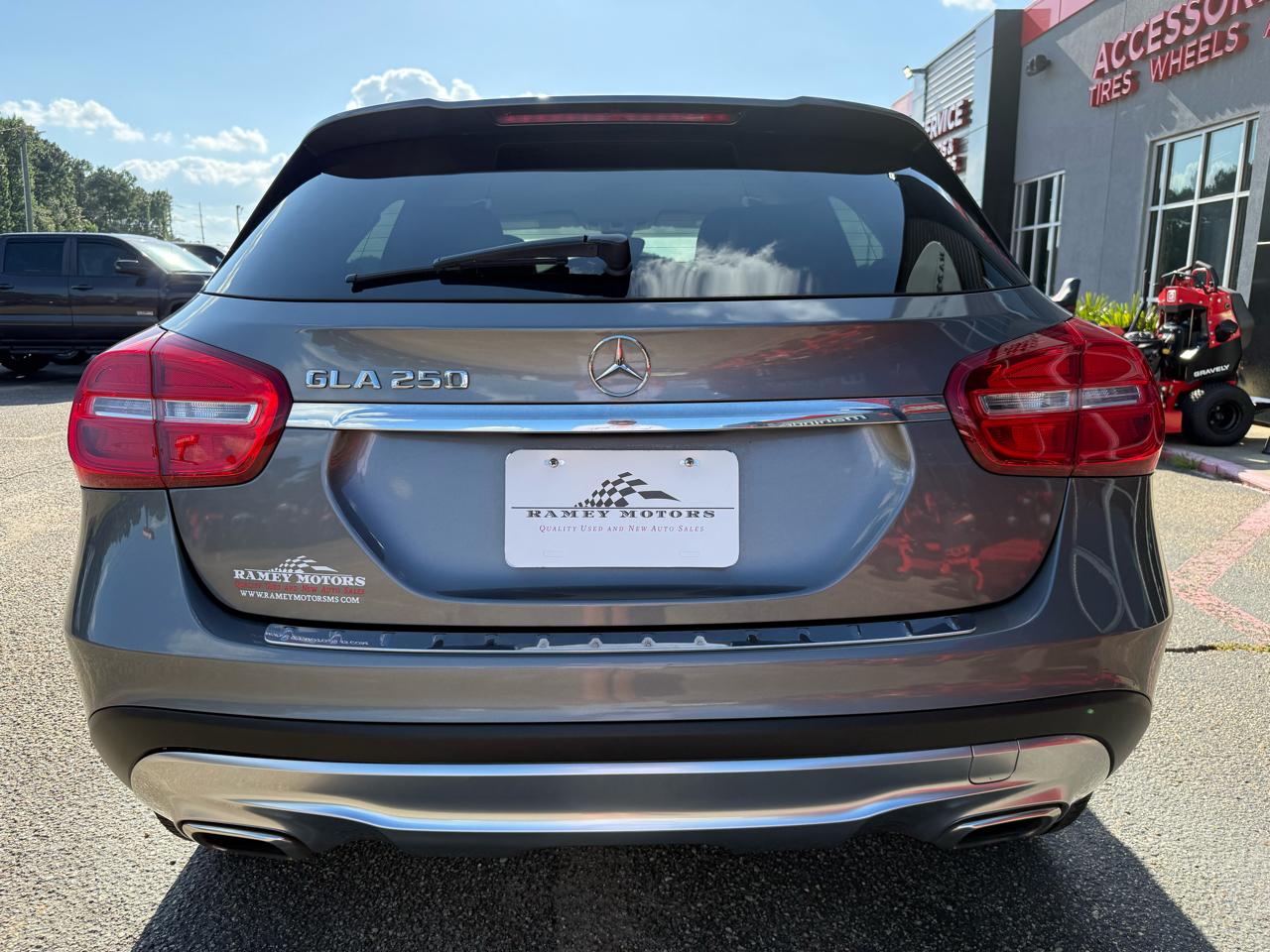 Mercedes-Benz GLA-Class  2015