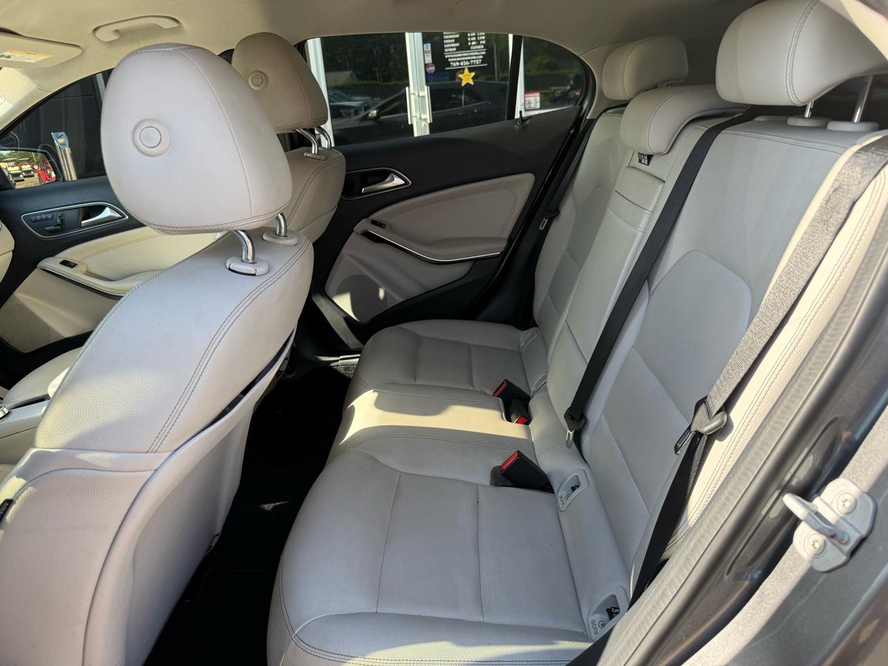 Mercedes-Benz GLA-Class  2015