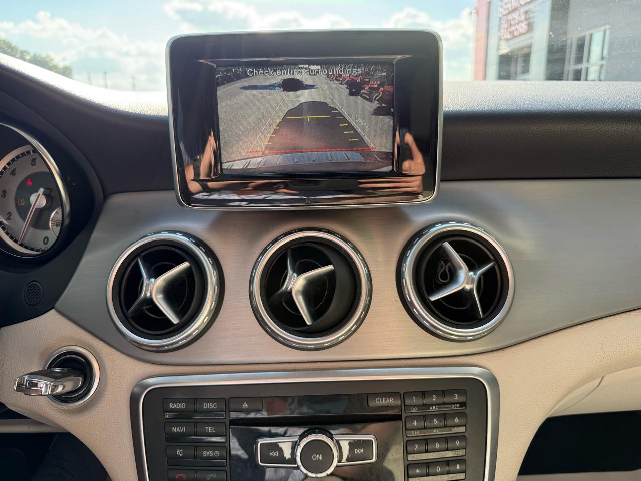 Mercedes-Benz GLA-Class  2015