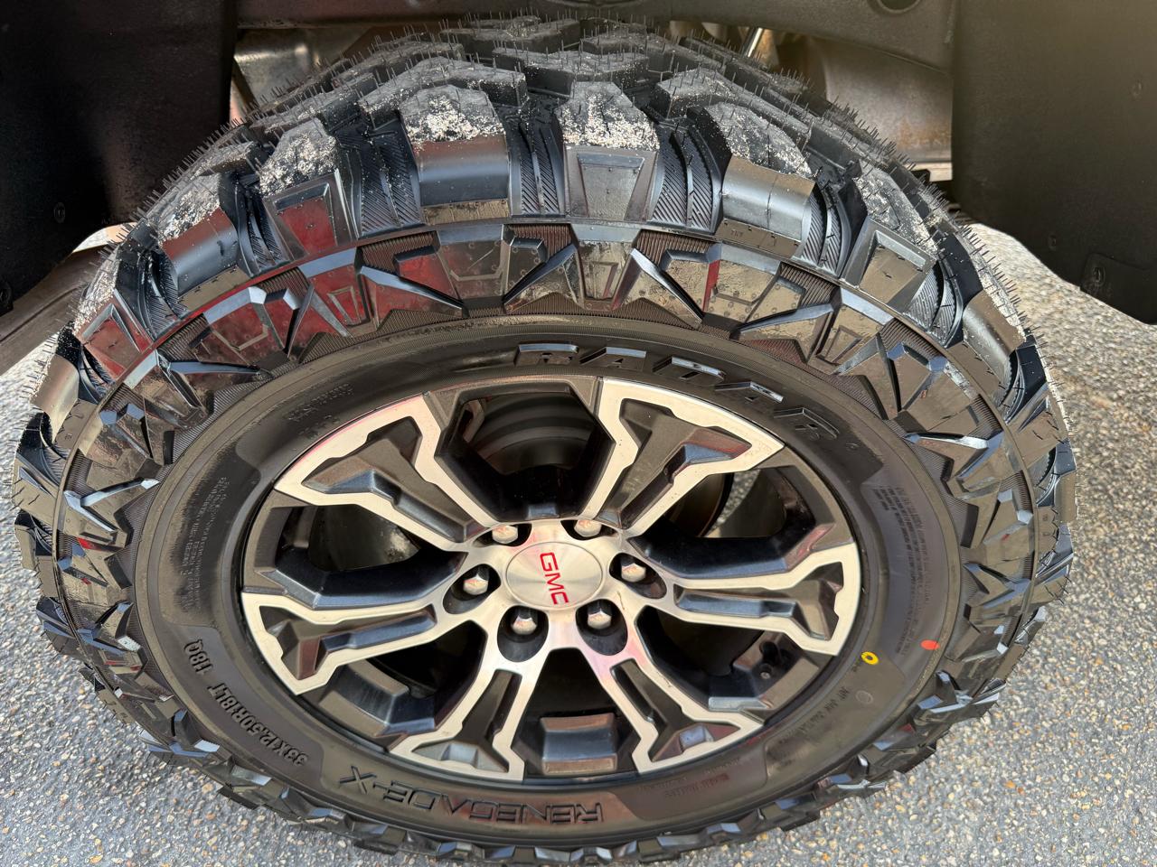 GMC Canyon  2024