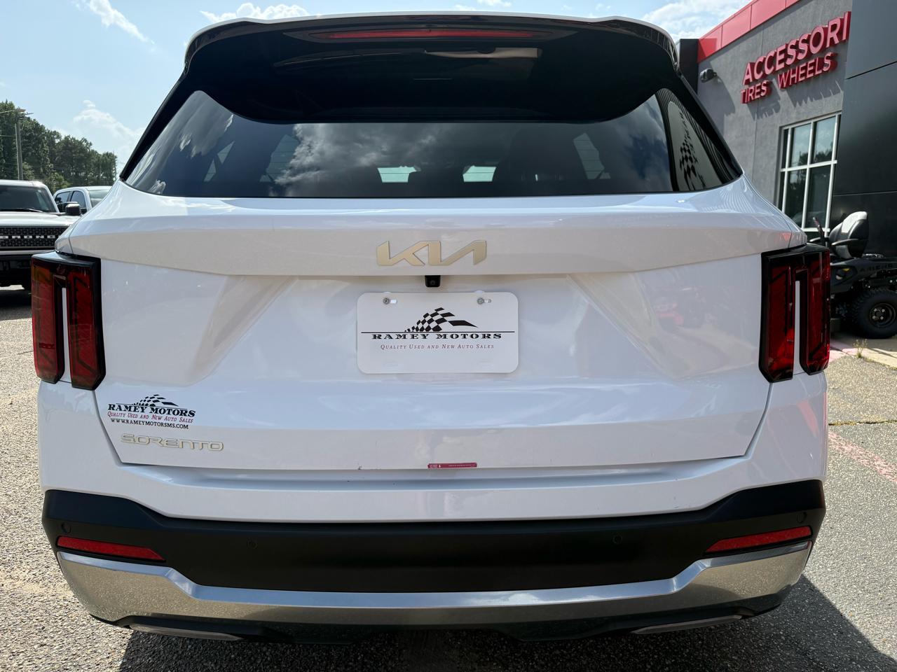 Kia Sorento S FWD 2025