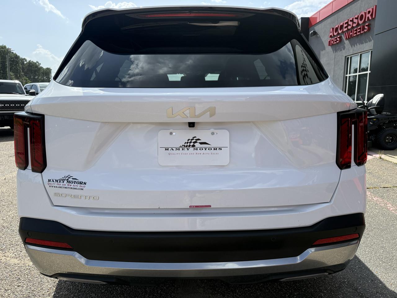 Kia Sorento S FWD 2025