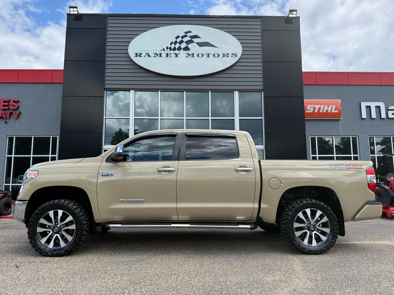 Toyota Tundra 4WD  2020