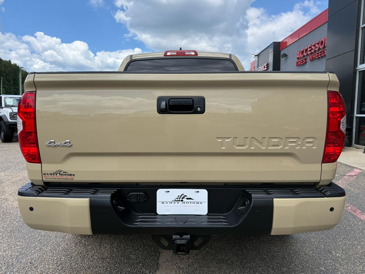 Toyota Tundra 4WD  2020