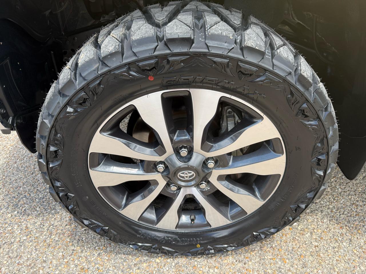 Toyota Tundra 4WD  2020