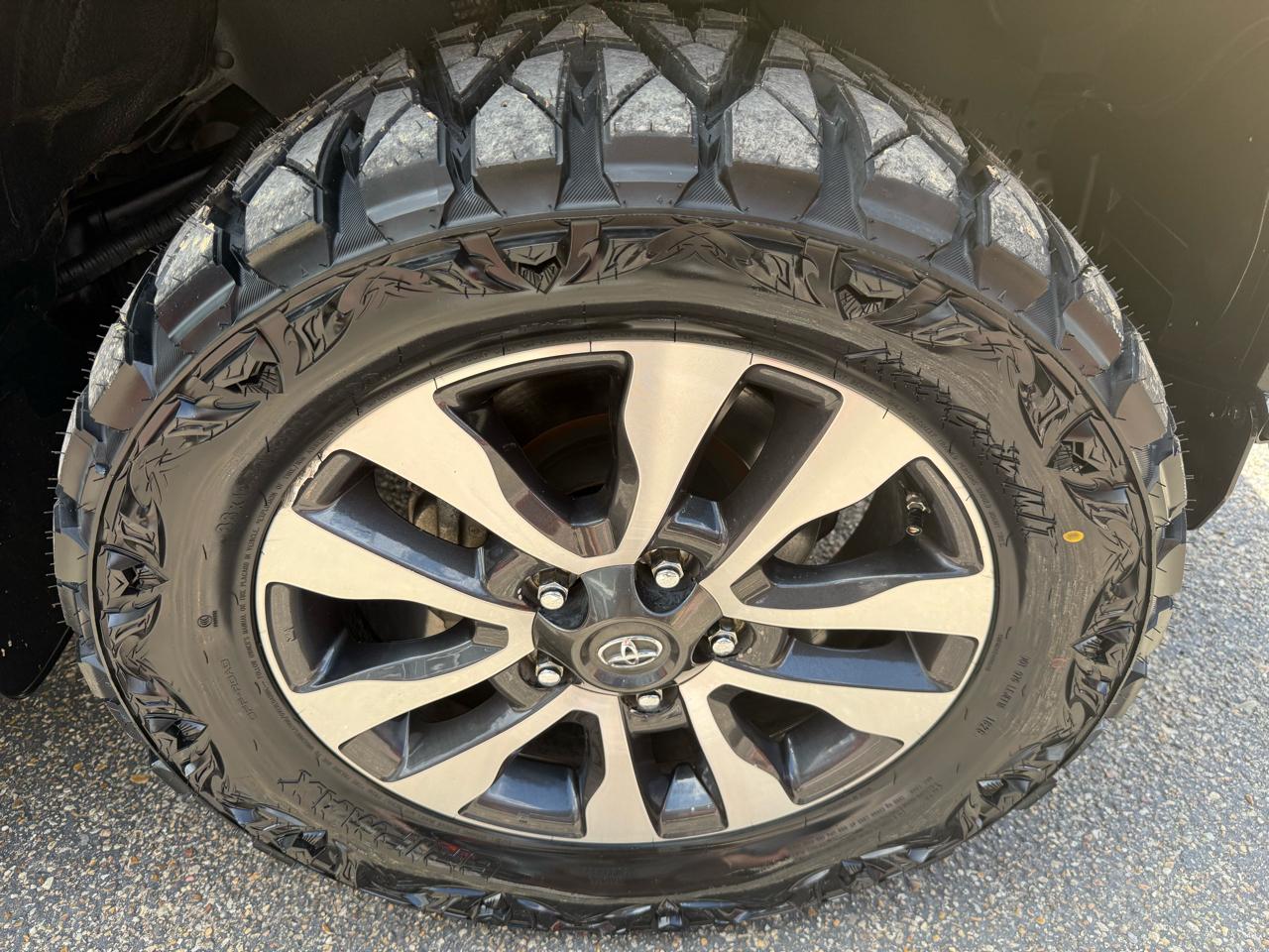 Toyota Tundra 4WD  2020