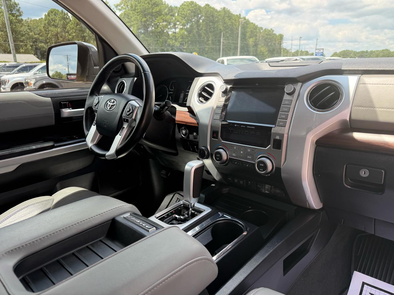 Toyota Tundra 4WD  2020
