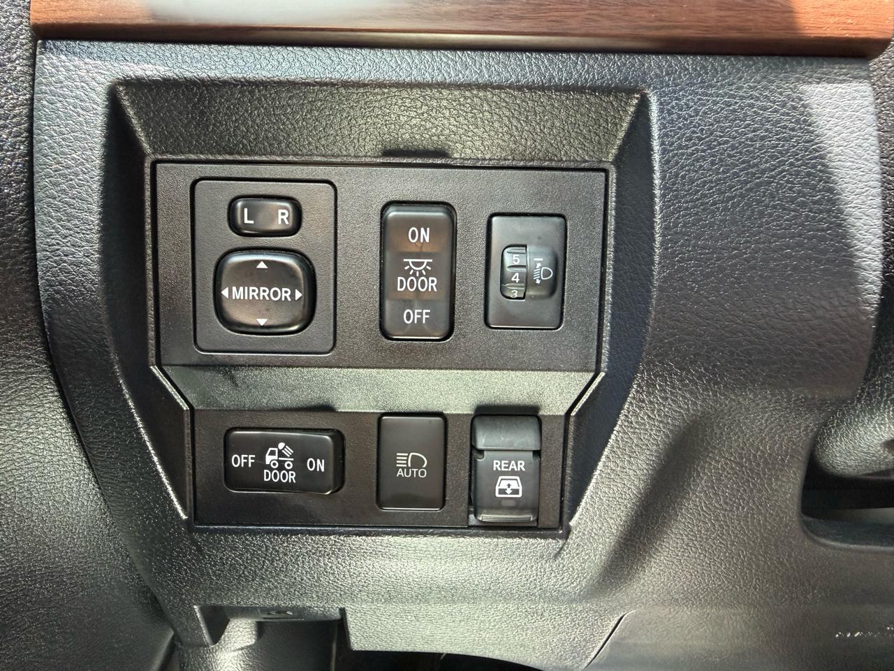 Toyota Tundra 4WD  2020