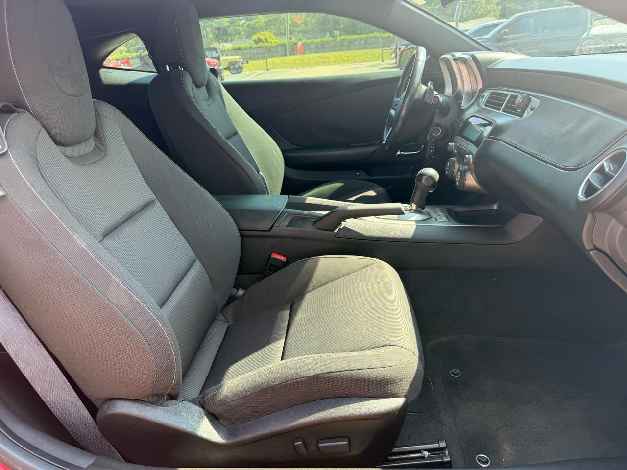 Chevrolet Camaro 2dr Cpe 1LT 2012