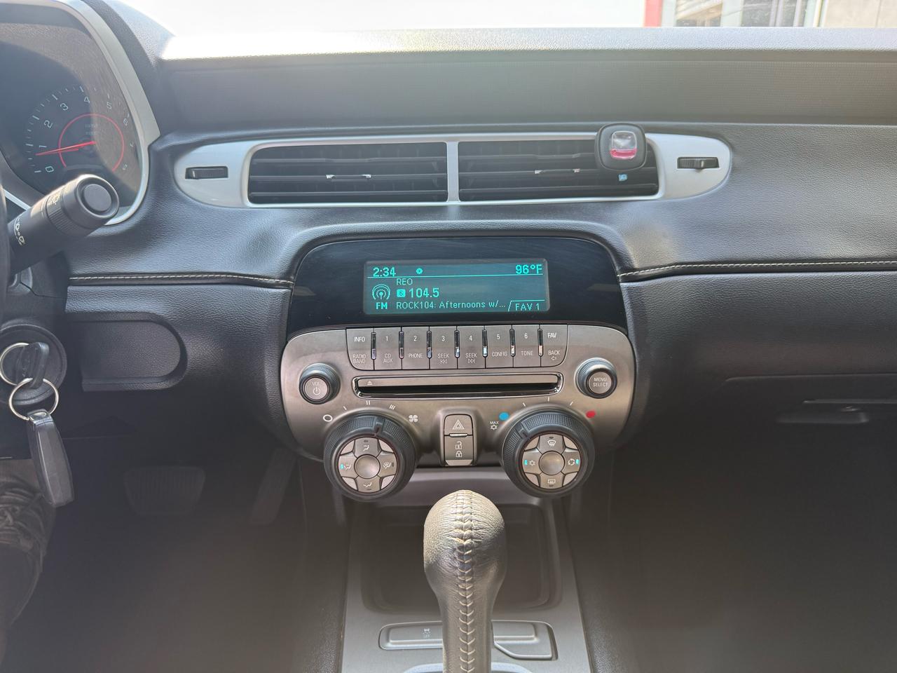 Chevrolet Camaro 2dr Cpe 1LT 2012