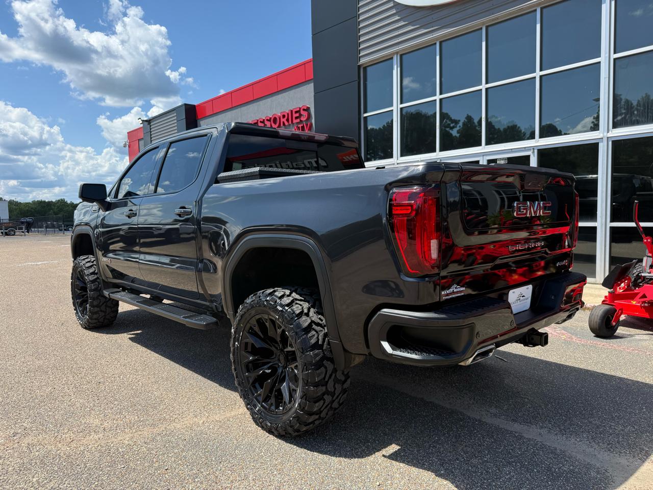 GMC Sierra 1500 4WD Crew Cab 147" AT4 2020