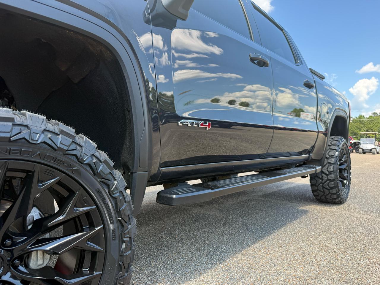 GMC Sierra 1500 4WD Crew Cab 147" AT4 2020