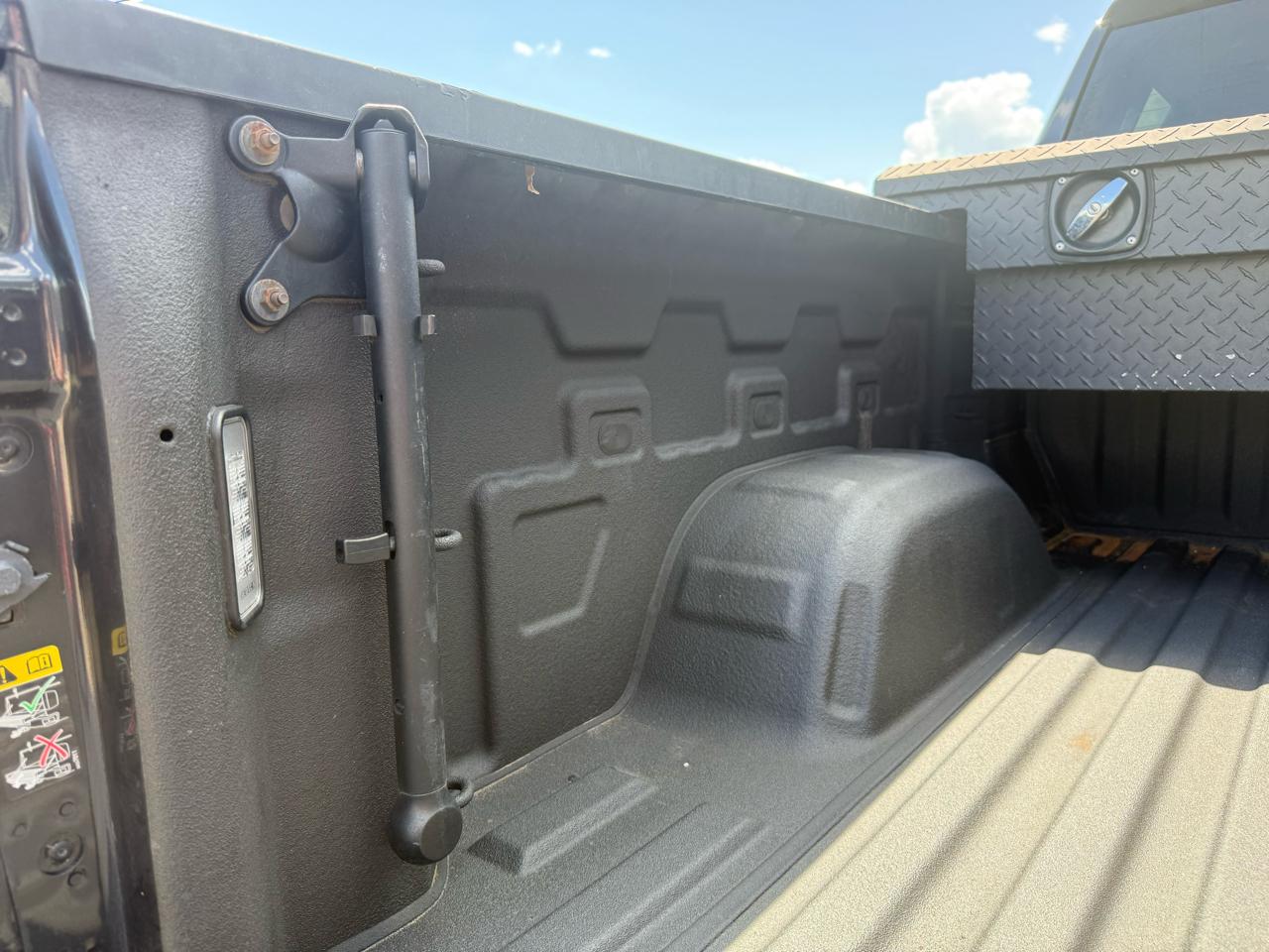 GMC Sierra 1500 4WD Crew Cab 147" AT4 2020