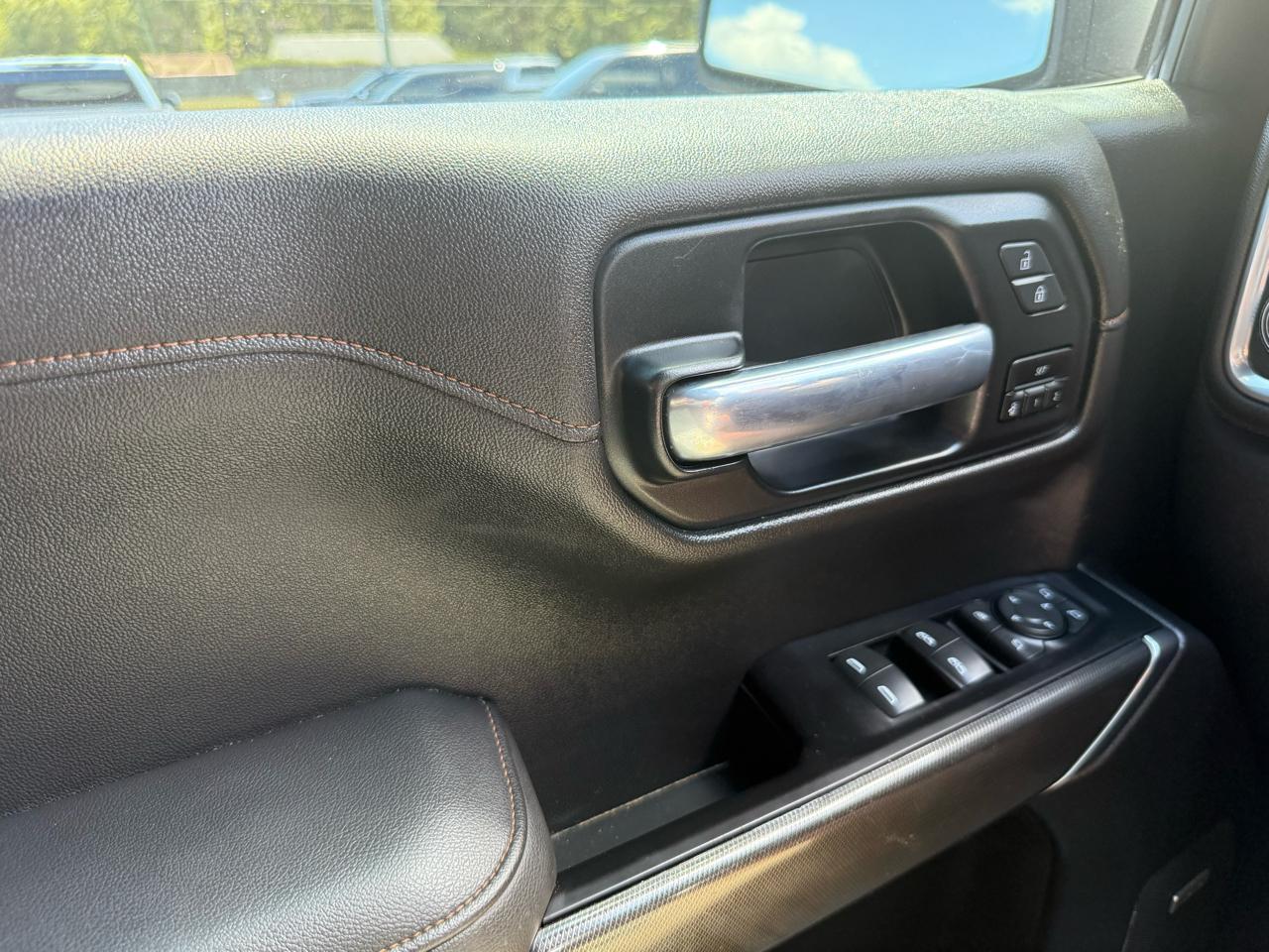 GMC Sierra 1500 4WD Crew Cab 147" AT4 2020