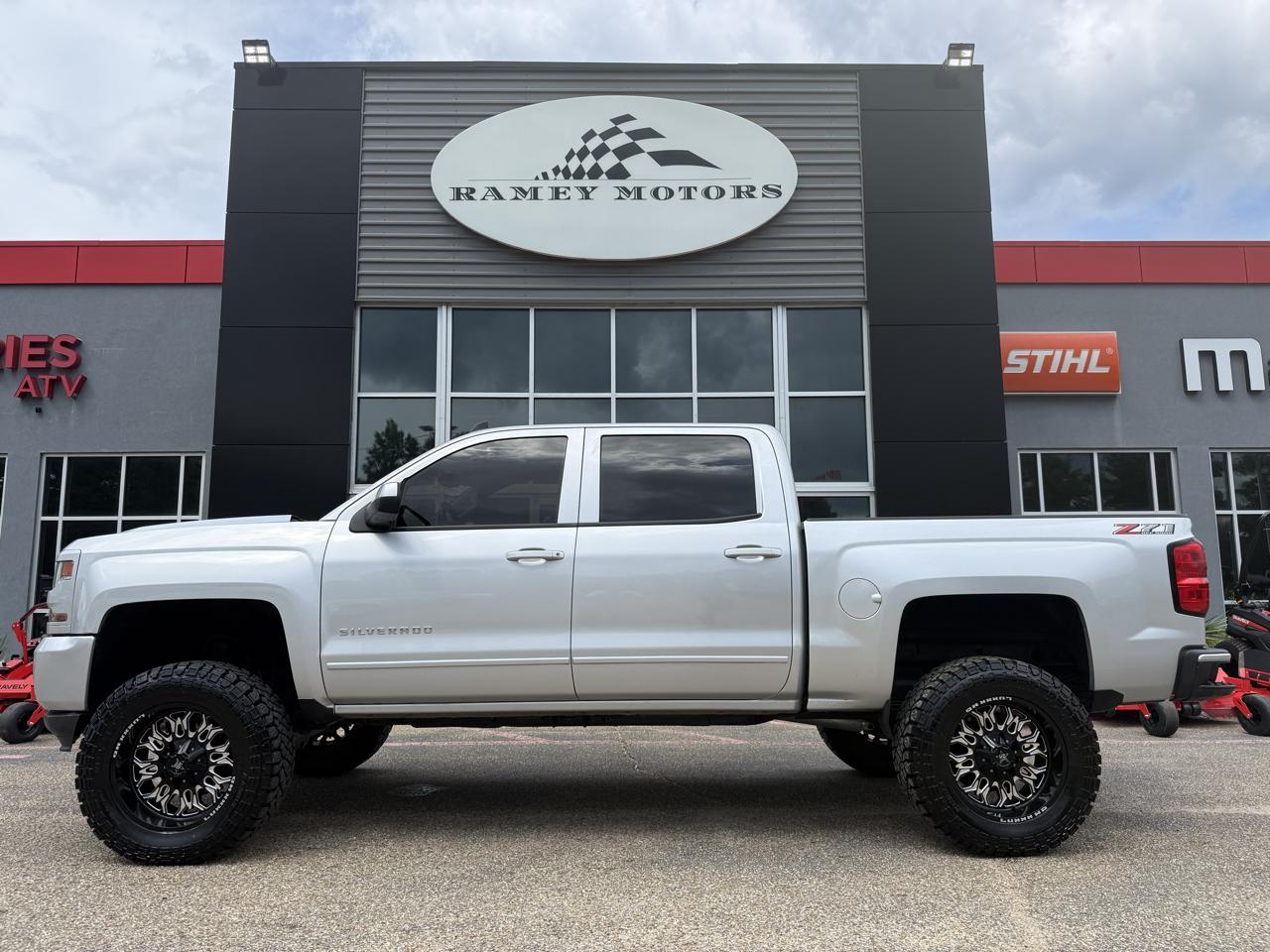 Chevrolet Silverado 1500  2018
