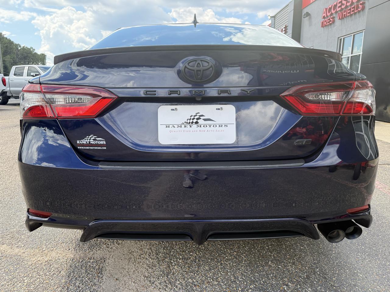 Toyota Camry  2022